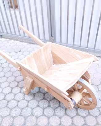 CARRIOLA IN LEGNO