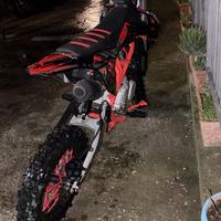 Pit bike
