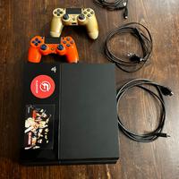 playstation 4 500gb + 2 joistick + molti giochi