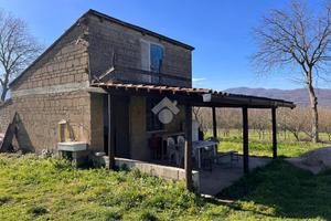 RUSTICO A SANTO STEFANO DEL SOLE