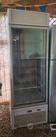 frigo vetrina da caricare il gas