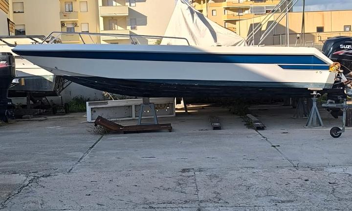 Open 23 - Suzuki 200 CV