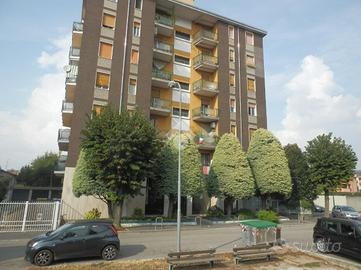 4 LOCALI A PADERNO DUGNANO