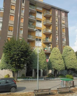 4 LOCALI A PADERNO DUGNANO