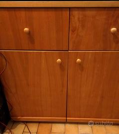 mobiletto legno chiaro 
