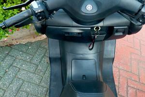 Yamaha majesty 400 euro 3