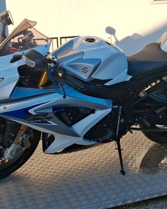 Suzuki GSX R 750