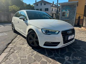 Audi A3 SPB 1.6 TDI 105cv S tronic Ambition