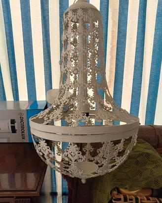 Lampadario stile shabby chic / vintage