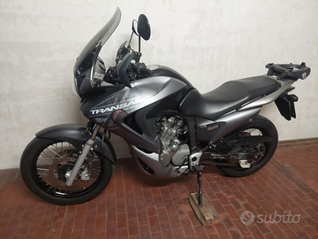Honda transalp 700 v