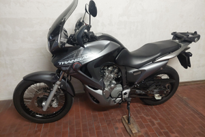 Honda transalp 700 v