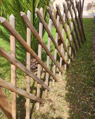 Steccato estensibile in legno con piastre 