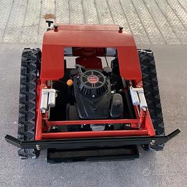 Tagliaerba robot telecomandato con cingoli in gomm