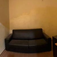 Divano letto in similpelle-ritiro immediato