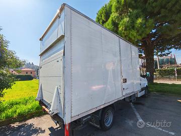 Mercedes Springer 414 cdi