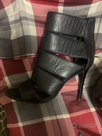 Sandali Stivaletto Guess Neri a Tacco Alto