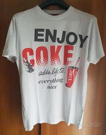 Tshirt Coca Cola Classic Fit Manica Corta Uomo