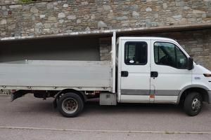 Iveco DAILY 7 POSTI E CASSONE FISSO - VARIE DISP. 