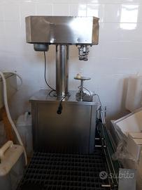 macchina per chiudere lattine 