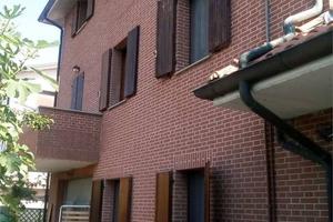 Villa di 320 m² con più di 5 locali e box auto a B