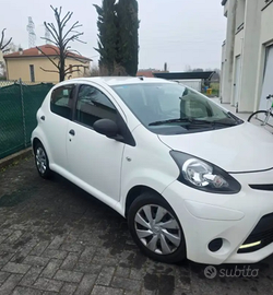 Toyota Aygo 81000 km 1 proprietario sempre garage
