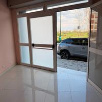 2 NEGOZI UNO DI 100MQ e 125MQ CASORIA