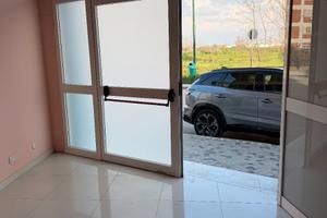 2 NEGOZI UNO DI 100MQ e 125MQ CASORIA