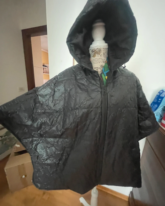 🧥 Poncho Mantella Desigual Mod. Madrid – Impermea