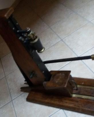 Imbottigliatrice in legno