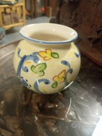 vaso decorato a mano 