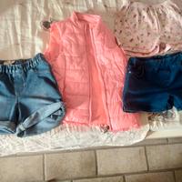 set pantaloncini e piumino smanicato