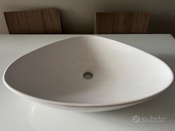 Lavabo in ceramica da appoggio - NUOVO