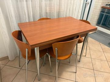 Tavolo allungabile e sedie da cucina Bontempi