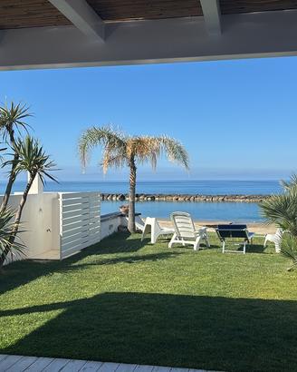 No agosto sulla spiaggia a Diamante