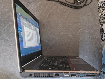 Fujitsu LIFEBOOK E734 processore i5 