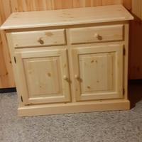 Credenza in legno massello su commessa