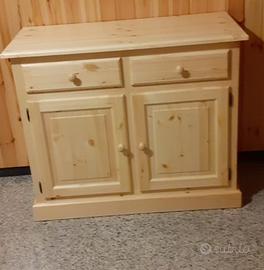 Credenza in legno massello su commessa