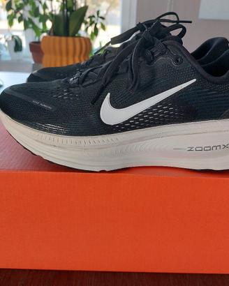 Nike Vomero 18SE