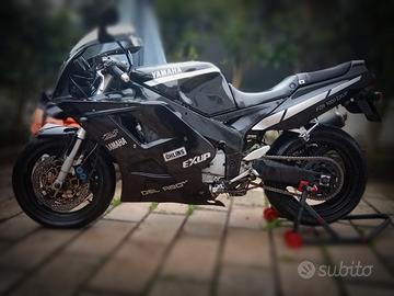 Telaio con documenti da passaggio. Fzr 1000 exup 