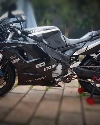 Telaio con documenti da passaggio. Fzr 1000 exup 
