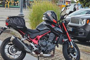Honda Hornet 750 - 2023