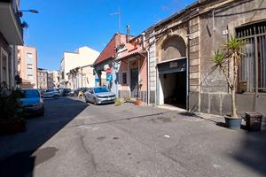 Ampio garage soppalcato