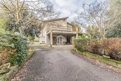 VILLA SINGOLA A GALLESE