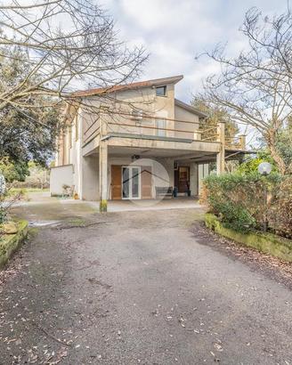 VILLA SINGOLA A GALLESE