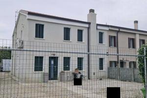 Immobile in asta di 400 m² a Crespino