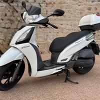 Kymco People 125 GTI