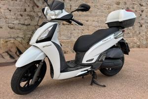 Kymco People 125 GTI