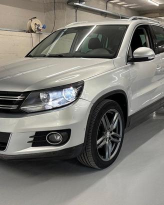 VOLKSWAGEN Tiguan 2.0 TDI 110 CV Sport & Style B