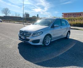 Mercedes B 200 4matic