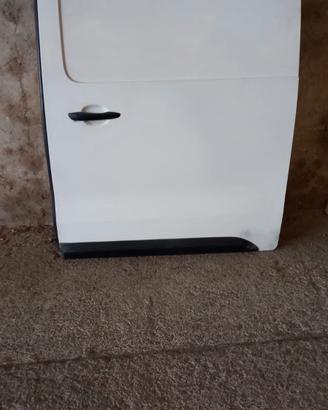 porta laterale per furgone.